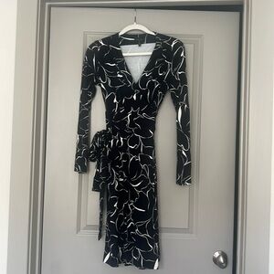 Escada black and white patterned dress EU size 34 US 2-4 or size S